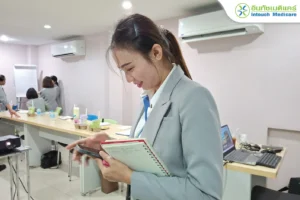อบรมผู้จัดการสาขา เรื่อง ผลงาน บทบาท เป้าหมาย Roadmap ของคลินิกสู่ปี 2569